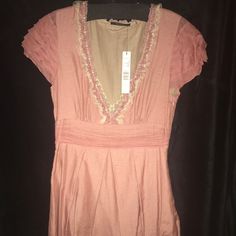 Beautiful Brand New Elie Tahari Bubble Dress. Perfect For Any Special Occasion. Blush Pink, V-Neck With Lace And Beaded Detailing, Fully Lined, Side Zip, Tea Length Feminine Silk Mini Dress With V-neck, Spring Silk Mini Dress With V-neck, Elegant Spring V-neck Dress With Empire Waist, Dressy Silk Midi Dress With V-neck, Silk V-neck Dress For Spring Formal, Elegant Summer V-neck Dress With Empire Waist, Elegant V-neck Dress With Empire Waist For Summer, Formal V-neck Dress With Lace Trim, Lace Trim V-neck Mini Dress