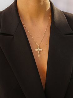 Alliciante.com Gold Crucifix Necklace, Neck Pieces Jewelry, Crucifix Necklace, Gold Cross Necklace, Gold Cross Pendant, Dainty Gold Necklace, Cross Jewelry, Delicate Jewelry, Gold Cross