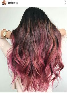 Pink Highlights, Long Wavy Hair, Dye My Hair, Hair Dye Colors, Hair Colorist, Hair Inspiration Color, Hair Inspo Color