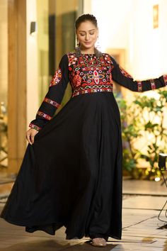 Bewitching Embroidered Work On Cotton Fabric Readymade Kurti In Black Navratri Dress Kurti, Dandiya Night Outfits, Navratri Kurti, Kurti Black, Floor Length Kurti, Dandiya Night, Anarkali Suits Designer, Dress Kurti, Black Kurti