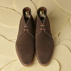 Handmade Dark Brown Suede Leather Crepe Sole Chukka Boot on Storenvy Mens Fashion Dark, Quality Leather Boots, Fashion Dark, Jodhpur Boots, Christmas Shoes, Custom Design Shoes, Monk Strap Shoes, Best Shoes For Men, Dress Guide