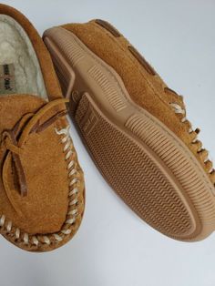 Casual Moccasins With Leather Sole And Round Toe, Brown Low-top Moccasins With Leather Footbed, Brown Flat Moccasins With Rubber Sole, Comfortable Brown Round Toe Moccasins, Brown Low-top Moccasins With Cushioned Footbed, Vintage Round Toe Moccasins For Fall, Brown Slip-on Moccasins With Suede Lining, Casual Moccasins With Round Toe, Fall Flat Moccasins With Rubber Sole