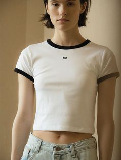 This is a trendy and unique t-shirt by MORCEAU PAR MORCEAU that is made out of high quality and sturdy material. With distinctive mood of the design and feminine look, you can style it for your trendy and casual daily outfit.- Soft and elastic touch of cotton blend fabric- Minimal logo print detail- Cropped and slim silhouette Sporty White Cropped T-shirt For Spring, Minimalist Crew Neck T-shirt, Minimalist Crew Neck T-shirt For Summer, White Cotton Crew Neck Cropped T-shirt, White Sporty Cropped T-shirt For Spring, White Cropped T-shirt With Crew Neck, Fitted White Graphic Tee, White Casual Cropped T-shirt For Streetwear, White Relaxed Fit Cropped T-shirt For Streetwear