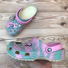 Brand New Crocs Classic Spring Break Clog With Jibbitz Vanilla/Multi (Pink/Green) Kids Size J5 / Women’s Size 7 Kids Size J6 / Women’s Size 8 *Please Note* These Are Big Kids Sizes Converted To A Women’s Size For This Listing. Fun Pink Slip-on Sandals, Casual Pink Beach Clogs, Pink Non-slip Clogs For Beach, Pink Non-slip Closed Toe Sandals, Pink Slip-on Clogs For Summer, Pink Synthetic Summer Clogs, Pink Casual Clogs For Summer, Casual Pink Slip-on Clogs, Pink Flat Clogs For Beach