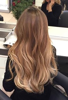 Balayage Highlights Light Brown Hair, Gold Tones Hair, Copper All Over Hair Color, Wedding Guest Dress Fall Casual, California Blonde Hair Balayage, Golden Brown Baylage Hair, Honey Golden Balayage, Neutral Cool Hair Color, Layered Dark Blonde Hair