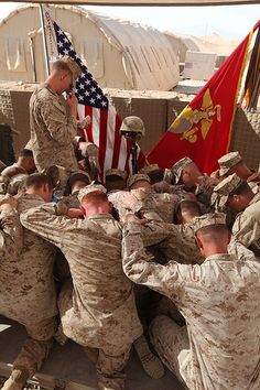 praying.. Marines Corps, Marine Tattoo, Marine Mom, I Love America, Us Marines, United States Marine, United States Marine Corps