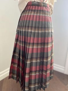 Spectacular 70s tartan / plaid pleated skirt/ kilt from the Original Highland Queen. Colour combination is ❤️ Made of pure virgin wool.  Made in Canada.  Size 10 on the label, please refer to the measurements: 26" waist  38" hip 29" length Plaid Pleated Skirt, Womens Skirts, Colour Combination, Plaid Skirt, Plaid Skirts, Kilt, Tartan Plaid, Vintage 70s, Pleated Skirt