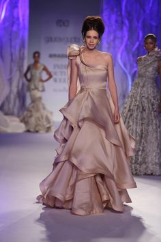 Gaurav Gupta Trendy Embellished Gown Ideas – Designers Outfits Collection Sangeet Outfit Ideas, Indian Wedding Reception Outfits, Wedding Reception Outfit, Organza Gown, Sangeet Outfit, Organza Gowns