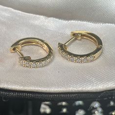 Huggie Hoop Earrings Natural Diamonds Small Earring. These Are Diamond Not Diamond Chips Diamond Huggies, Huggie Hoop Earrings, Small Earrings, Colored Diamonds, Natural Diamonds, Jewelry Earrings, Hoop Earrings, Chips, Diamonds