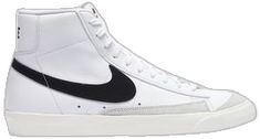 Nike Blazers Women, Nike Blazer Mid 77 Women, Nike Blazer Mid 77 White, Blazers Women, Blazer Mid 77 Vintage, Nike Blazers, Basket Vintage, Nike Blazer Mid 77, Nike Blazers Mid