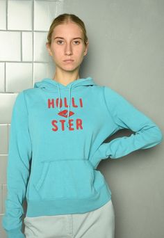 Vintage Y2K 00s HOLLISTER logo hooded sweatshirt jumper. Great condition. Size fits S. The model size is XS and it looked great on her too. Length - 51 cm, bust - 90 cm. Delicate wash. Browse our full collection for other matching items. Hollister Logo, Womens Hoodies, Matching Items, Hooded Sweatshirt, Hollister, Vintage Y2k, Sweat Shirt, Hoodies Womens, Hooded Sweatshirts