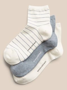 Crafted with a fine, combed cotton blend, these soft socks sit just above the ankle bone, adding a subtle accent to any outfit.  Set of 3 pairs.  Ankle height. Cute Socks Aesthetic, Aesthetic Socks, Boston Outfits, Brown Socks, Socks Aesthetic, Soft Socks, Ankle Sock, Fun Socks, Nike Socks