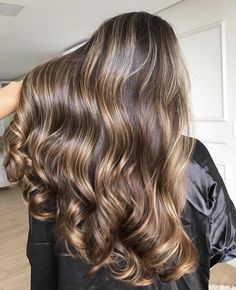 Balyage Long Hair Brunettes, Long Hair With Highlights, Long Hair Highlights, Balayage Ideas, Minimal Hair, Hair With Highlights, Brown Hair Looks