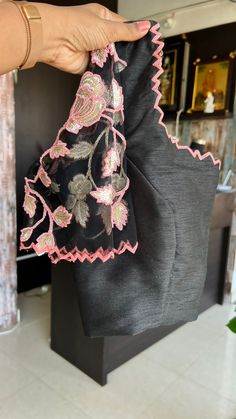 Product Descriptions : Peach georgette saree with black liquid silk border is paired up with black silk blouse having heavy floral hand works for sleeves and scalloped neck works. View this post on Instagram A post shared by threadslabel.com (@shobana_nithin) Peach Georgette Saree, Hand Worked Blouse, Worked Blouse, Blouse Simple, Blouse Works, Latest Blouse Designs Pattern, Black Silk Blouse, Traditional Blouse Designs, Latest Model Blouse Designs