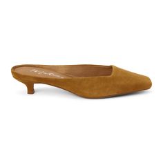 Classy Heeled Mule Trending Flats, Heeled Mule, Heels Classy, Heel Mules, Suede Fashion, Size 11 Heels, Brown Sandals, Girls Boots, Kitten Heel