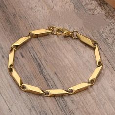 Brand New Men's Gold Chain Link Bracelet Genuine 14k Gold Plated Sterling Silver Length - 8" (Most Common Men's Size) Retail Price $295 Buy With Confidence From A Trusted Seller With A 99%+ Feedback Rating! A0163 (Id-850-) Guys Jewelry, Gold Chains For Men, Mens Accessories Jewelry, Mens Gold, Gold Plated Sterling Silver, Chain Link Bracelet, Link Bracelets, Fashion Bracelets, Gold Chain