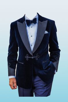 Mens Stylish Navy Blue Smoking Jackets Peaked Lapel Style Coat Single Frog Button Smoke Jacket Christmas Host Party Wear Velvet Blazers Coat Prince Suit, Men Suits Blue, Christmas Party Wear, Wedding Suit Styles, Mens Formalwear, Jackets Vintage, Host Dinner Party, Velvet Suit, Groomsmen Proposal