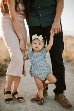 outdoor family session poses, family of 3 pictures, family of 3 poses, toddler poses, toddler family pose ideas, Anne Burgess Photography, family wardrobe ideas, toddler wardrobe Denim Attire, Family Photo Outfit Ideas, Toddler Poses, Family Photo Outfit, Outfit Ideas For Spring