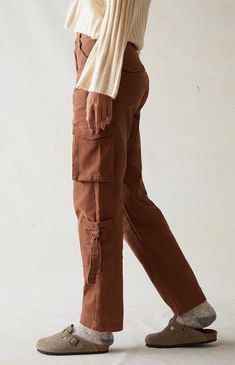 The Comfort Stretch Brown Cargo Dad Pants from PacSun are one piece that lives up to their name with a hint of utility. These classic high-waisted pants are made with garment-dyed stretch fabric for added comfort and feature cargo side pockets, patch pockets with loop straps, a paneled body, and a straight-leg fit that transitions from casual outings to outdoor adventures. Utility Pants Outfit, Womens Cargo Pants, Dad Pants, Womens Cargo, High Waisted Cargo Pants, Cargo Outfit, Skate Pants