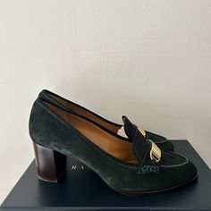 $695 Ralph Lauren Purple Label Eline Dark Green Suede Leather Pumps New In Box Please See Pictures For Condition Of Shoe Size 39 B Purple Label, Lauren Green, Ralph Lauren Shoes, Ralph Lauren Purple Label, Green Suede, Leather Pumps, Suede Leather, Shoes Women Heels, Dark Green