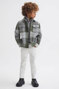 Lifestyle Headshots, Stylish Winter Coats, Zara Boys, Boy Fits, Soccer Life, Boys Fits, Print Ideas, Kids Trend, Family Photo Outfits