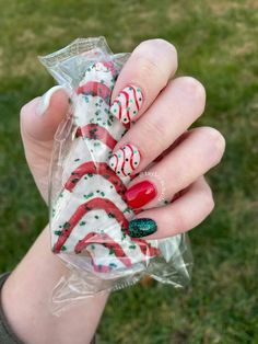 Christmas Tree Cake Nail Art, Early Holiday Nails, Square Christmas Nail Designs, Holiday Mani Pedi Combo, Little Debbie Christmas Tree Cake Nails, Christmas Nails Cute Simple, Little Debbie Nails, Christmas Nails Designs Holiday, Christmas Nails To Do At Home