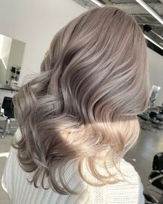 Hair Color Ideas Korean, Korean Hairstyles, Dark Blonde Hair Color, Korean Hair Color, Inspo Hair, Hair Streaks