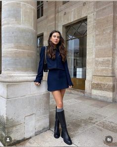 fall outfit, fall outfit women, outfit ideas, fall 2024, fashion trends, ugg outfit, fall 2024 fashion trend, outfit automne, college outfit, back to school, goyard bag, cute outfit, blond hair, comfy fall outfit, cute outfit, college outfit, school outfit, stockholm style, office outfit, fall shoes, classy outfit, heels, sweater, off shoulder, suede bag, long coat, black coat, blue jeans , straight jean, suede jacket, fall things, outfit inspo fall, fall transition outfit, fall bucket list, tendance automne, september outfit, autumn outfits, set, boots, black boots Corporate Outfits, Elegante Casual, Casual Winter Outfits, Mode Inspiration, Winter Fashion Outfits, Elegant Outfit, Looks Vintage, Fashion Trend