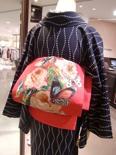 Modern take of an obi, sold at Mamechiyo, Japan. Taisho Roman, Kimono Patterns, Kimono Collection, Japanese Obi, Kimono Obi, Traditional Japanese Kimono