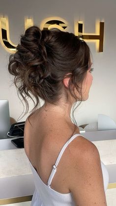 Wedding Updos For Brunettes, Undone Bun Wedding, Wedding Loose Bun Hairstyles, Curly Bun Bridal Hair, Loose Bun Hairstyles Wedding, Messy Upstyles For Long Hair, Loose Formal Updo, Messy French Roll Updo, Low Messy Bun Formal