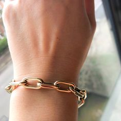 This Italian handcrafted chain link bracelet is completely composed of 14K solid gold and is uniquely made with a semi-hollow interior for comfortable everyday wear that will not dent. This bracelet is available in a variety of different length options. Total Length: your choice of 6.5, 7, 7.5, 8 or 8.5 inches Link Dimensions: approximately 8mm (W) x 17mm (L) x 2.65mm thick Weight: approximately 12.75 grams of 14K solid gold in the 8" option Metal Finish: High Shine Polish This design is current Cartier Necklace, Rose Diamond, Necklace Bridal, Solid Gold Chains, Gold Chain Necklace, Jewelry Gift Box, Chain Link Bracelet, Infinity Bracelet, Link Bracelets