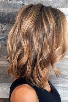 Balayage Hair Color Ideas in Brown to Caramel Tones ★ See more: http://lovehairstyles.com/balayage-hair-brown-caramel-tones/ Bob Lung, Caramel Highlights, Hair Color And Cut, Tone Hair, Hair Color Balayage, Brunette Hair, Great Hair, Balayage Hair, Gorgeous Hair