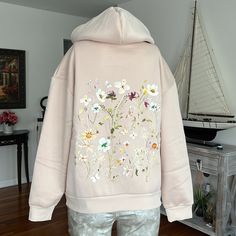 Floral Print Hoodie, Casual Pocket Long Sleeve Drawstring Hoodies Sweatshirt, Women's Clothing (M In The Mannequin) Spring Loungewear Hoodie Tops, French Terry Long Sleeve Tops For Spring, Oversized Sweatshirt With Drawstring Hood For Spring, Spring Tops With Drawstring Hood And Relaxed Fit, Cozy Long Sleeve Sweatshirt For Spring, Spring French Terry Sweatshirt, Spring Fleece Sweatshirt With Ribbed Cuffs, Relaxed Fit Hooded Top For Spring, Spring Cozy Hoodie With Crew Neck