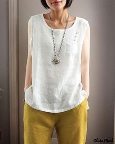 OliviaMark - Sophisticated Sleeveless Linen-Cotton Blouse: Loose-Fit, Split Hem, Solid Color, Scoop Neck, and Button Closure