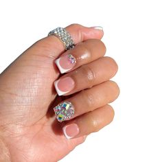 Curved Oval Nails, Chrome White Acrylic Nails, Cute Birthday Nails Acrylic Short, Acrylic Nails No Charms, Cute White Tip Nails, Nails Acrylic Black Short, White Top Nails, French Tip With Rhinestones Short, Nails Rinstone Simple