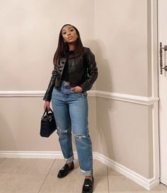 Ripped Jeans Black, Leather Jacket Outfit, Blue Ripped Jeans, Pinterest Ideas, Purse Fashion, Business Wear