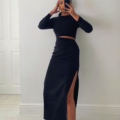 Blogger’s Fav Fitted Midi Dress With Side Slits For Casual Wear, Black Long Sleeve Midi Dress With Side Slits, Black Midi Dress With Long Sleeves And Side Slits, Fitted Fall Midi Dress With Side Slits, Black Knee-length Dress With Side Slits, Black Midi Dress With Side Slits, Chic Black Midi Dress With Side Slits, Midi Dress With Side Slits For Fall Night Out, Casual Black Midi Dress With Side Slits