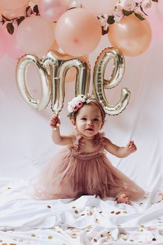 One Year Old Princess Photo Shoot, Girly One Year Old Pictures, Unique First Birthday Photoshoot Ideas, First Birthday Indoor Photoshoot, Little Miss Onederful Birthday Cake, Floral First Birthday Photoshoot, 1 Year Birthday Pictures, 1st Birthday Diy Photo Shoot Ideas, Girl 1st Birthday Photoshooting