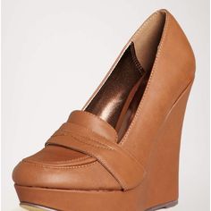 Tan Wedge. Nib Chic Wedge Sneakers For Spring, Chic Wedge Heel Sneakers For Spring, Chic Spring Wedge Sneakers With Wedge Heel, Chic Spring Wedge Sneakers, Chic Leather Wedge Sneakers, Chic Synthetic Wedge Heel Boots, Wedge Pump, Tan Wedges, Michael Antonio