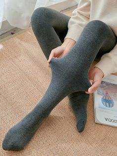 Simple Skinny Leg Keep Warm Solid Color Velvet Thermal Pants Bottoms WHITE-One_size Rounded Wardrobe, Thermo Leggings, Winter Tights, Wool Tights, Fleece Socks, Stirrup Leggings, Winter Typ, Thermal Pants, Winter Leggings