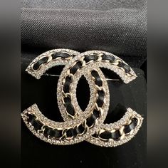 Cc Brooch, Never Worn Beautiful Condition Cc Brooch, Chanel Accessories, Coco Chanel, Limited Time, Coco, Women Accessories, Chanel, Crystals, Makeup