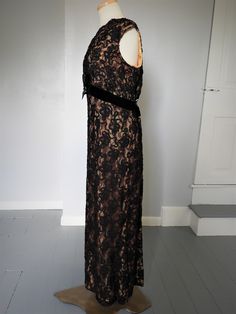 "Vtg 1950's B Altman Dress, Plus Size Black Full Length Dress, Mother of the Bride Dress sz 1X/2X This is an amazing full length black lace overlay with ribbon embellishment dress by B. Altman. There is also an A Strand Original Label present here. This dress is just incredible. The workmanship is impeccable. The full length lace overlay is done in a deep rust color with the entire dress being complimented with a black satin ribbon design. There is a deep back and front V with a full back zipper Fitted Black Vintage Dress For Events, Black Fitted Vintage Dress For Events, Fitted Black Vintage Dress, Sleeveless Black Dress For Vintage Events, Retro Evening Dresses With Lace Trim, Black Sleeveless Dress For Vintage Events, Retro Black Wedding Dress, 1950s Black Vintage Evening Dress, Black 1950s Style Vintage Evening Dress