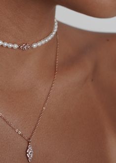 Dainty Silver Plated Necklace, Elegant Rose Gold Plated Necklace, Dainty Silver Necklace With Plating, Silver Dainty Plated Necklace, Dainty Rose Gold Pendant Necklace, Elegant Rose Gold Choker Necklace, Rose Gold Plated Charm Necklace, Dainty Rose Gold Plated Jewelry, Rose Gold Pendant Necklace With Pearl Charm