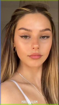 Natural Dewy Makeup, Teenage Makeup, Forgotten Memories, Sunkissed Makeup, Dag Make Up, Elegantes Makeup, Face Angles, Light Makeup Looks, Ideas De Maquillaje Natural