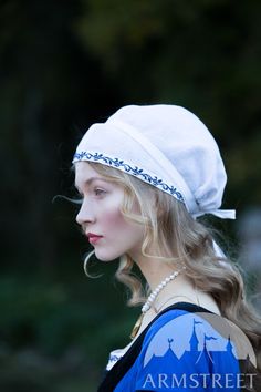 St. Brigitta’s Cap with hand embroidery “Renaissance Memories” for sale. Available in: white fine flax linen, natural fine flax linen, burgundy mouline thread, dark-blue mouline thread, dark-green mouline thread :: by medieval store ArmStreet Traditional Fitted Costume Hats And Headpieces, Reference Pose, Megan Hess, Medieval Woman, Fest Outfits, Idee Cosplay, Embroidery Materials, Medieval Clothing, Fine Linen