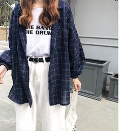 Flannel Outfits Korean, Oversized Flannel Outfits, Plaid Shirt Outfits, Oversized Plaid Shirts, Estilo Harajuku, Indie Clothes, Y2k Aesthetic Fashion, Egirl Outfits