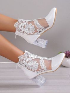 Bride Boots, Lace Ankle Boots, Girls Party Wear, Bridal Boots, Wedding Boots, Wedding Shoes Bride, Round Toe Shoes, Shoes Wedding, Boots Women Fashion