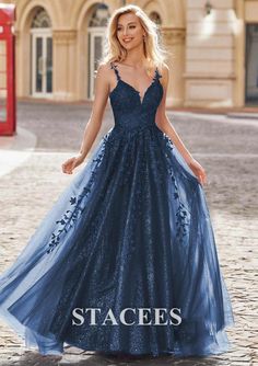 Disney Theme Prom Dresses, Grad Dresses Princess, Princess Grad Dress, Prom Dress Inspiration 2024, Halterneck Prom Dress, Starry Night Dress Prom, Mid Size Prom Dress, Blue Reception Dress, Prom Dresses 2025