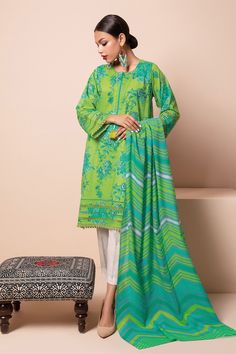 Khaadi L22127 Green Summer Lawn 2022 Summer Lawn, Ladies Clothing, Pakistani Dress Design, Shalwar Kameez, Suit Fabric, Pakistani Outfits, Pakistani Dresses, Best Brand, Clothing Brand