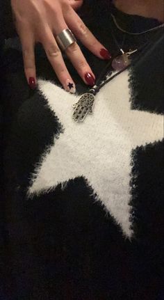 Rockstar Gf Aesthetic Nails, Rockstar Nail Designs, Red Nails Black Star, The 1975 Nails Design, Tarayummy Nails, Alice In Borderland Nails, Tara Yummy Nails, Rockstar Nails Acrylic, Rockstar Girlfriend Nails